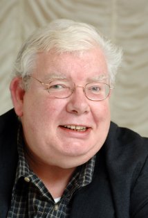 MV5BMjI1NDc2MjY4OF5BMl5BanBnXkFtZTcwODU5NjEzOQ@@._V1._SX214_CR0,0,214,314_