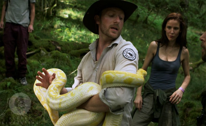 expeditionfootage-com9_-the-expedition-proves-that-dinosaurs-still-exist