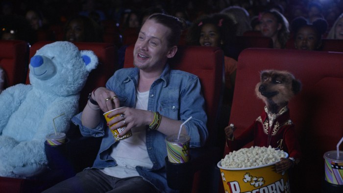 ÔHome AloneÕ star Macaulay Culkin and Aleksander enjoy 2-4-1 Me